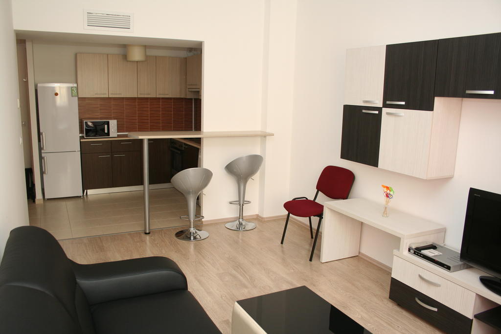 Top Rooms Aparthotel Бухарест Номер фото