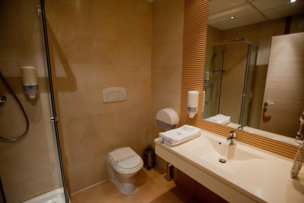 Top Rooms Aparthotel Бухарест Номер фото